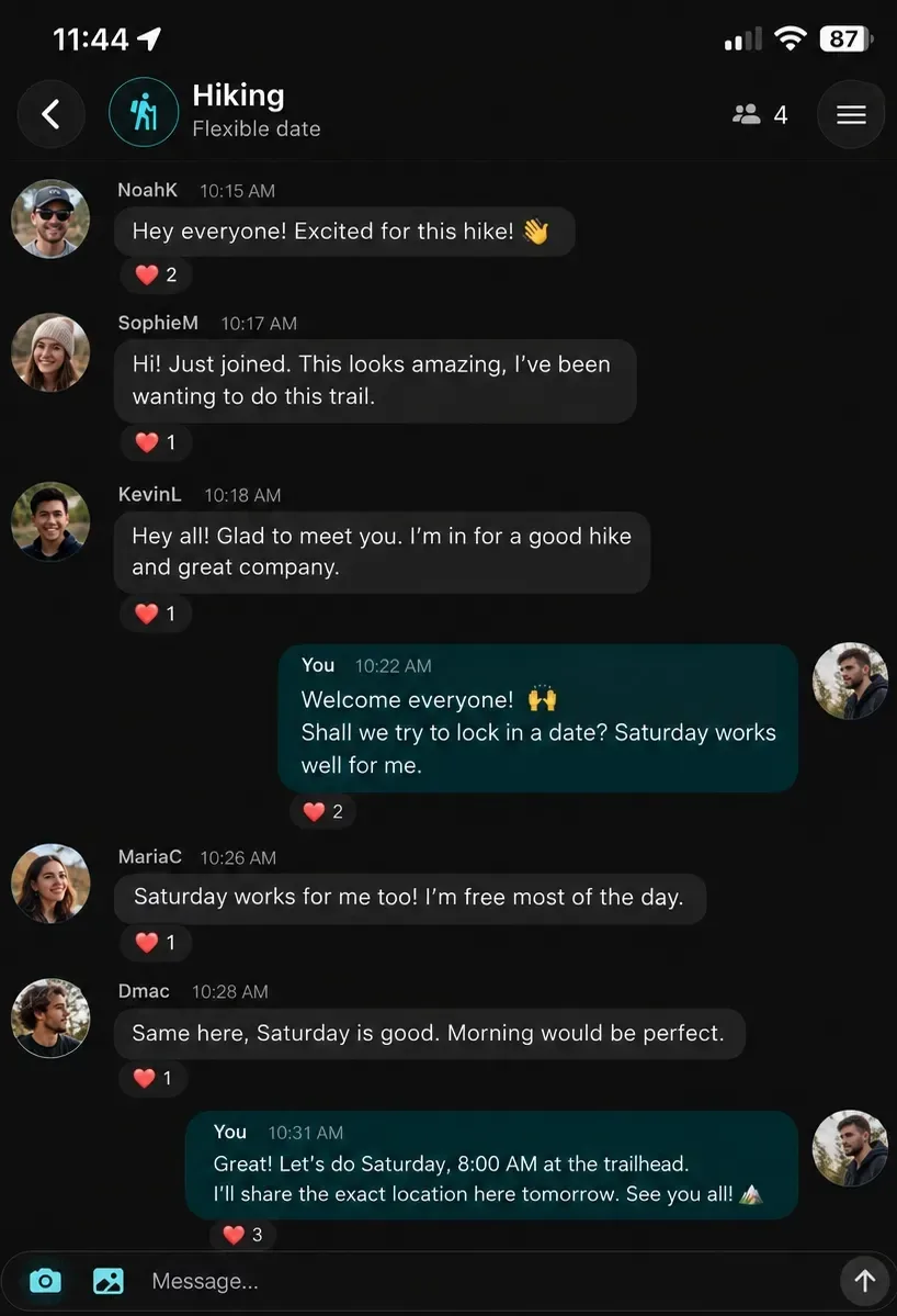 SportsPal hiking group chat coordinating a meeting time and trailhead